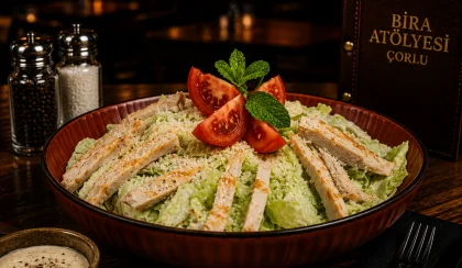 Tavuklu Sezar Salatası
